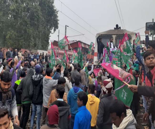 Protests are being held in Samastipur and Kaimur by stopping trains