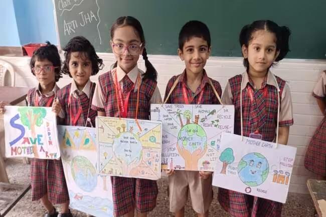 D A V Public School